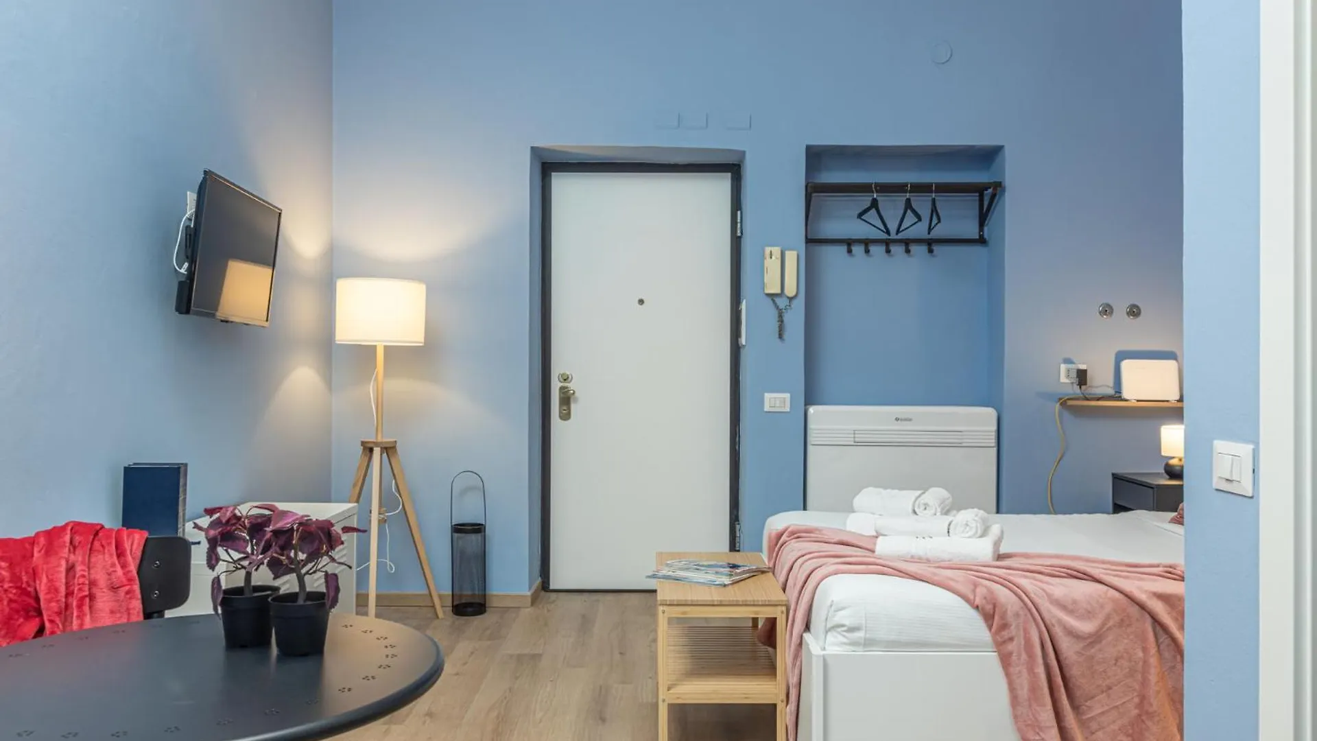 Canva Suite Near Sacco Hospital Milan Italy